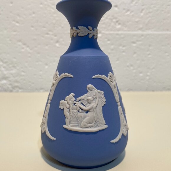 Wedgwood Blue Jasperware Bud Vase with White Motif - Picture 4 of 7